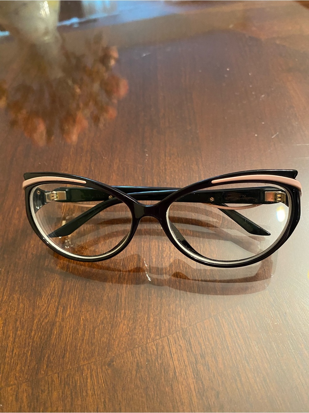 Women’s Dior  Cat-Eye glasses - Black with Pink Accent